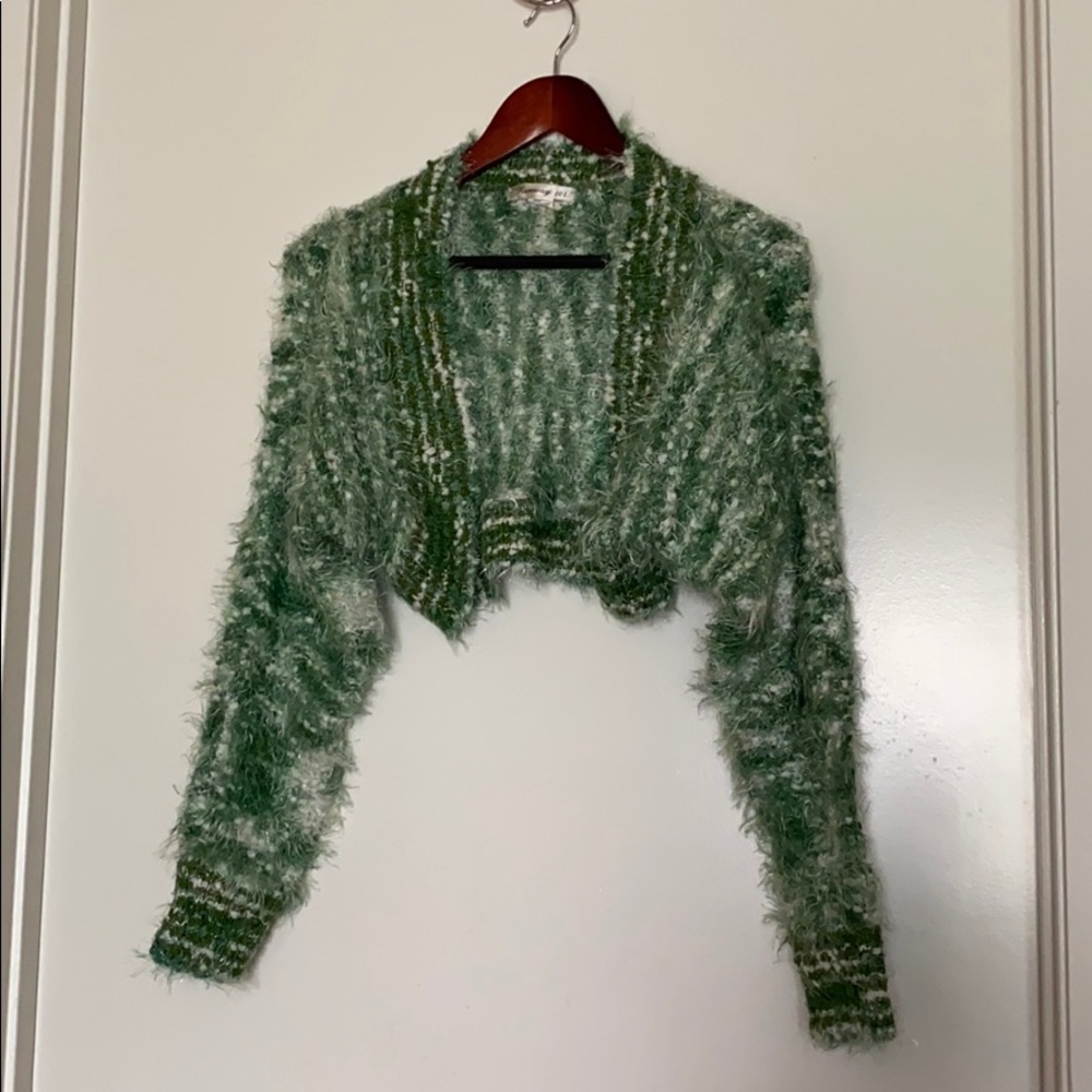 Green shrug